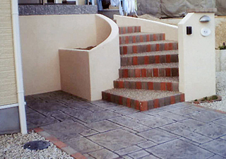 アプローチ　スタンプコンクリート